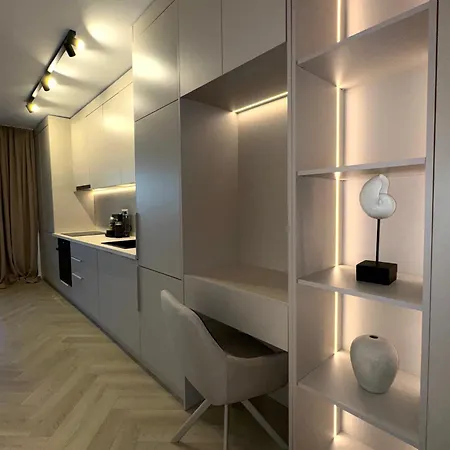 Private * Mamaia