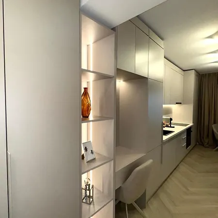 Private Mamaia